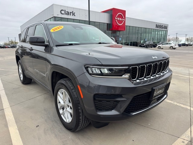 2025 Jeep Grand Cherokee Laredo's photo