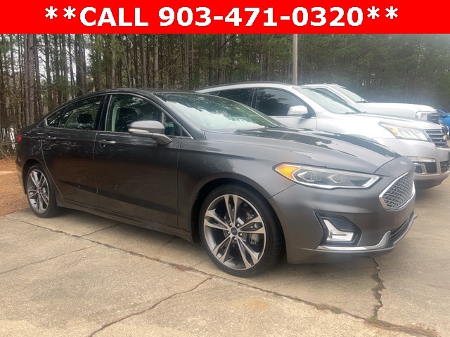 2019 Ford Fusion Titanium's photo