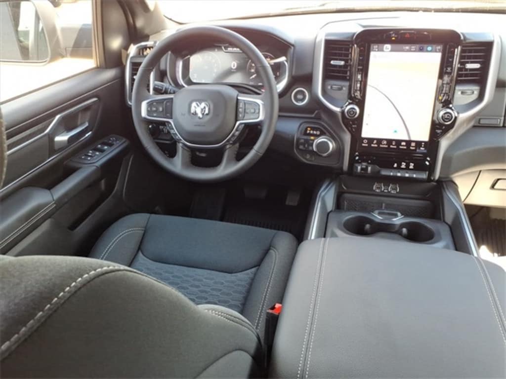 New 2026 Ram 1500 LONE STAR CREW CAB 4X4 5'7 BOX Pickup