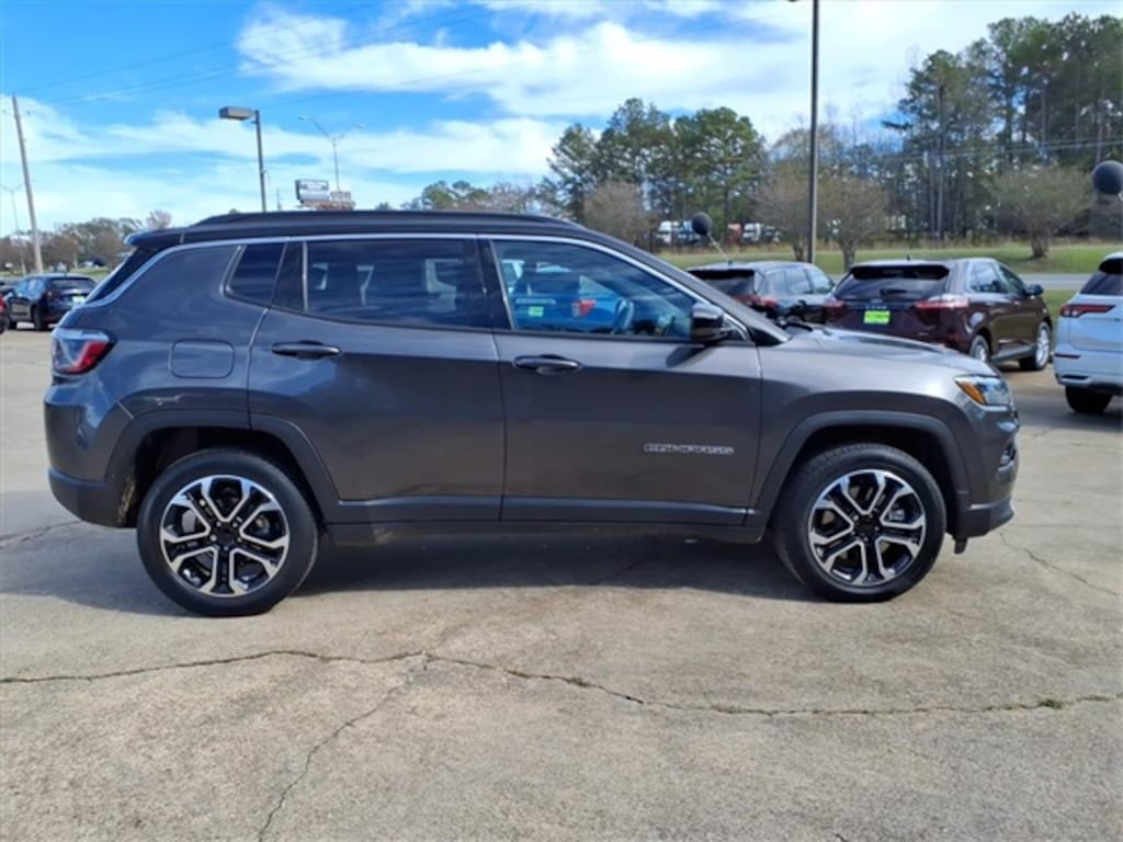 Used 2024 Jeep Compass Limited SUV