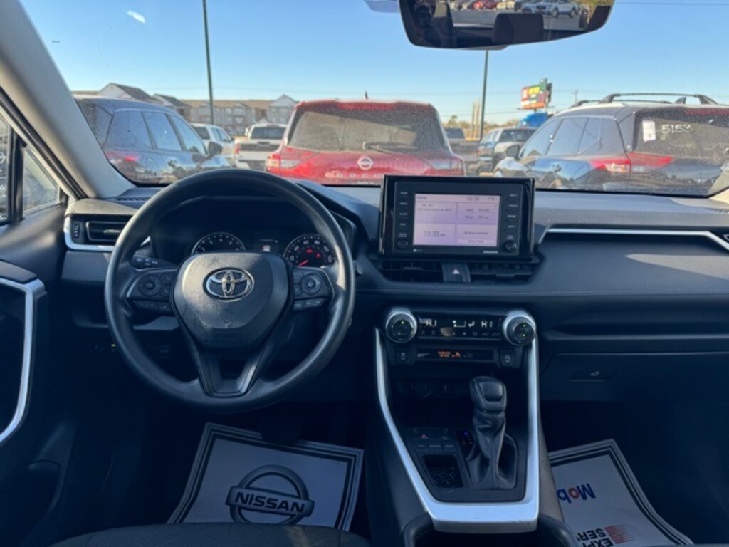 Used 2022 Toyota RAV4 XLE SUV