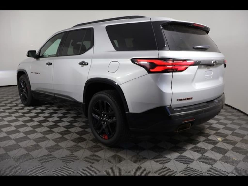 Used 2022 Chevrolet Traverse Premier SUV