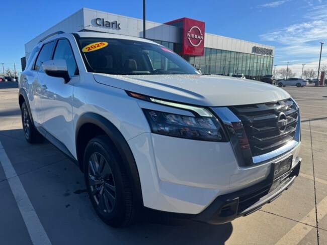 2025 Nissan Pathfinder SV SUV