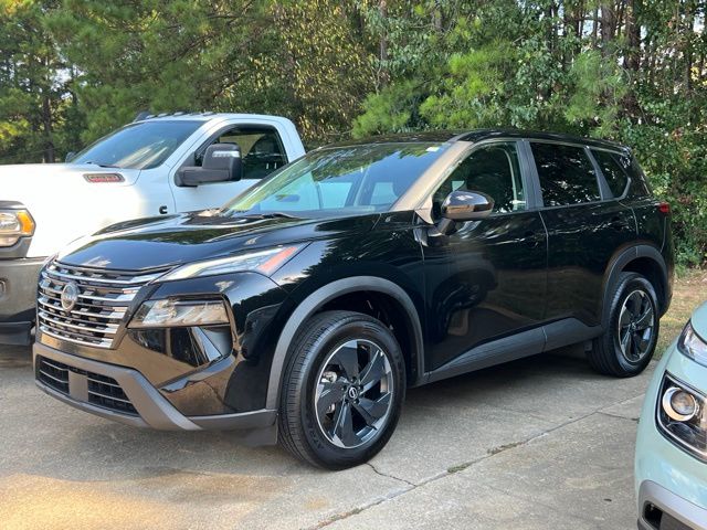 Used 2024 Nissan Rogue SV