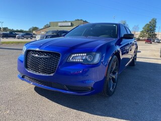 2020 Chrysler 300 Touring Sedan