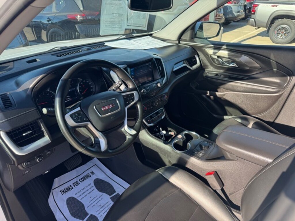 Used 2024 GMC Terrain SLT SUV