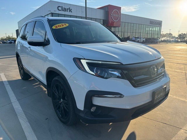 2021 Honda Pilot SE's photo