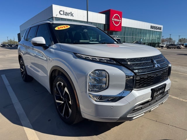 2022 Mitsubishi Outlander SEL Special Edition's photo
