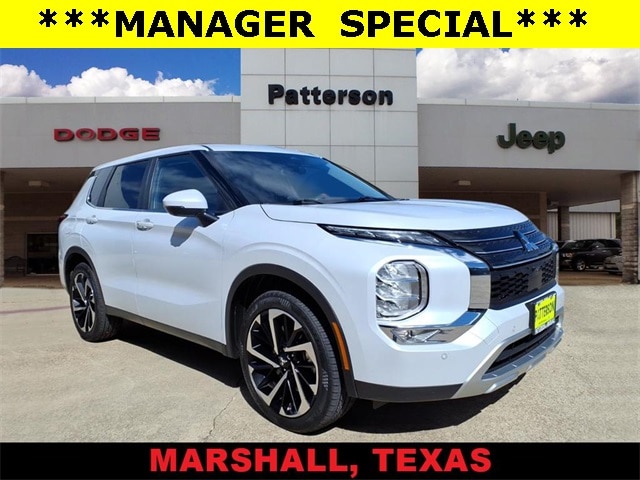 2024 Mitsubishi Outlander SE's photo