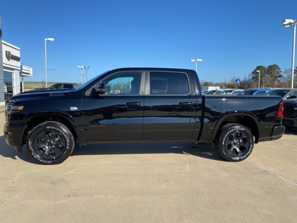 New 2026 Ram 1500 LONE STAR CREW CAB 4X4 5'7 BOX Pickup