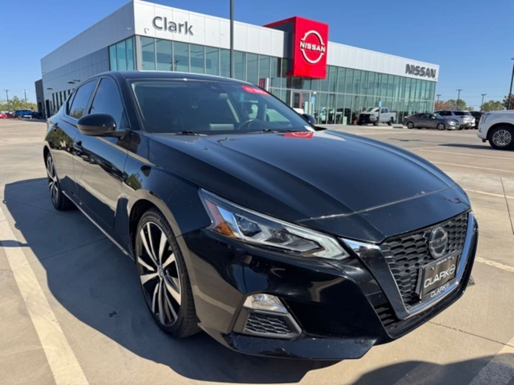 Used 2022 Nissan Altima 2.5 SR Sedan