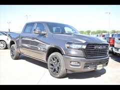 2025 Ram 1500 LARAMIE CREW CAB 4X4 5'7 BOX Pickup