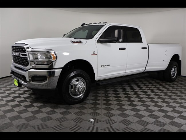 2022 Ram 3500 Big Horn Truck Crew Cab