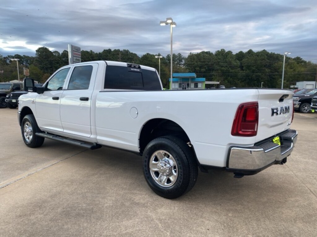 New 2026 Ram 3500 TRADESMAN CREW CAB 4X4 8' BOX Pickup