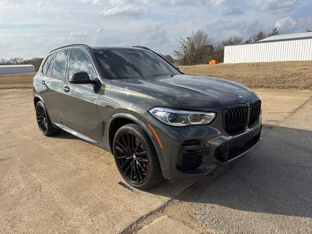2023 BMW X5 M50i's photo