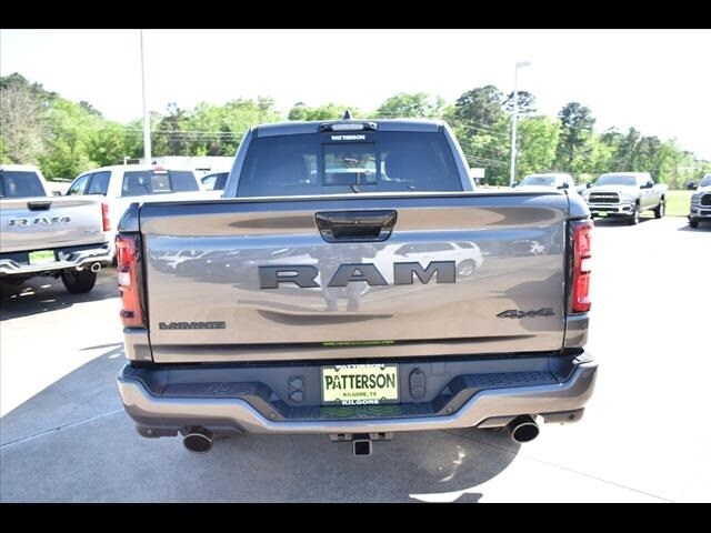 2025 Ram 1500 Laramie photo 3