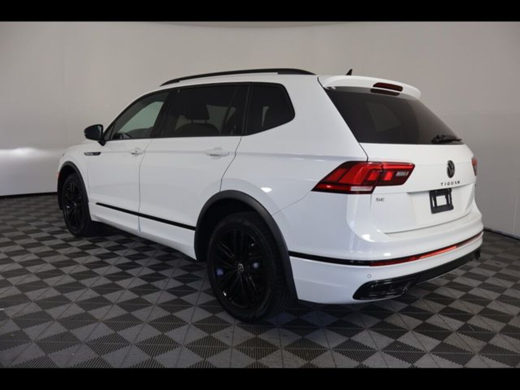 Used 2022 Volkswagen Tiguan 2.0T SE R-Line Black SUV