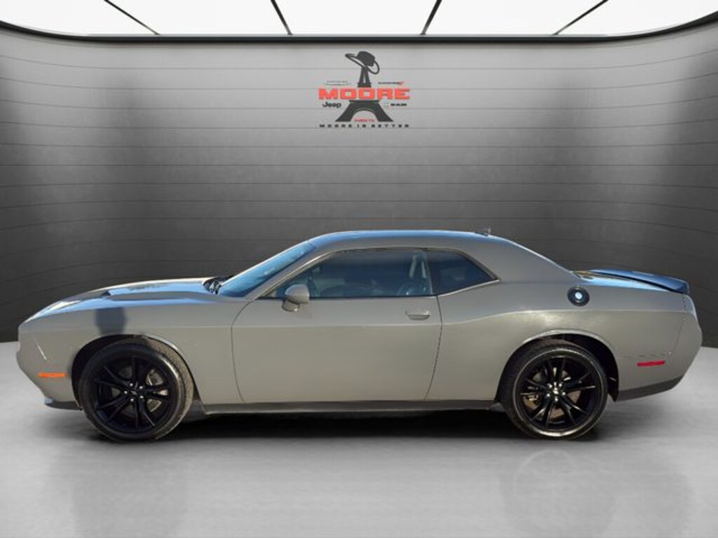 Used 2017 Dodge Challenger SXT Coupe