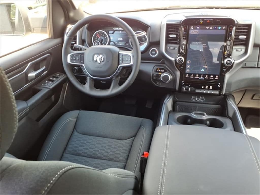 New 2026 Ram 1500 LONE STAR CREW CAB 4X4 5'7 BOX Pickup