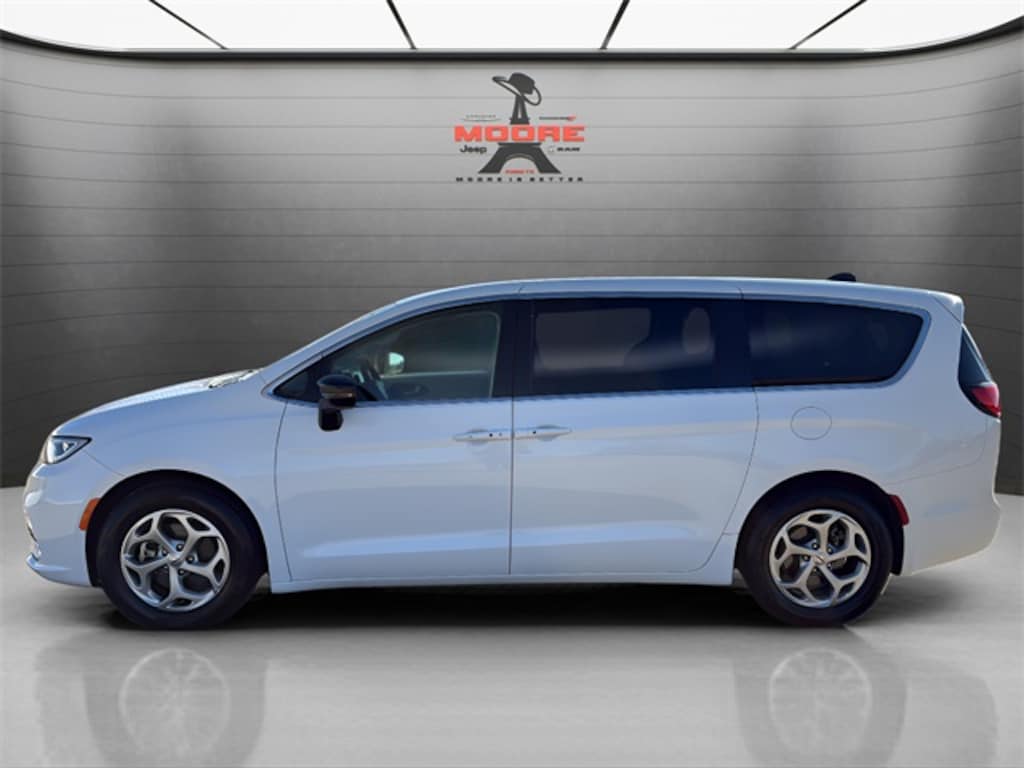 Used 2024 Chrysler Pacifica Limited Van Passenger Van