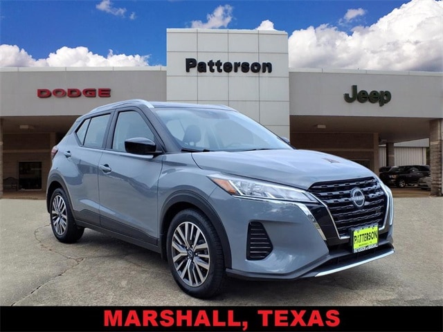 2023 Nissan Kicks SV's photo