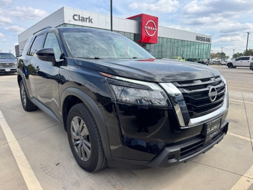 Used 2024 Nissan Pathfinder SV SUV