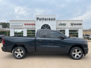 2026 Ram 1500 EXPRESS QUAD CAB 4X2 6'4 BOX Pickup