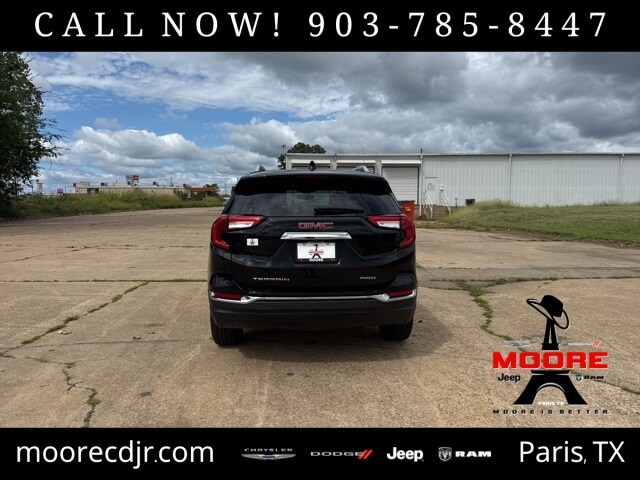 2024 Gmc Terrain SLT photo 2