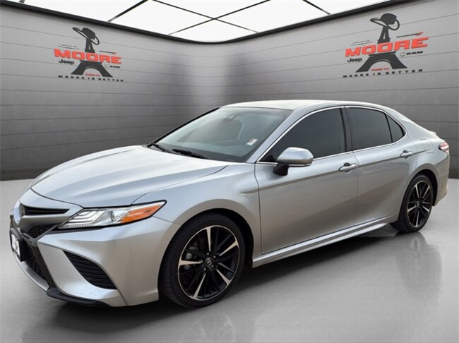 2020 Toyota Camry XSE Sedan