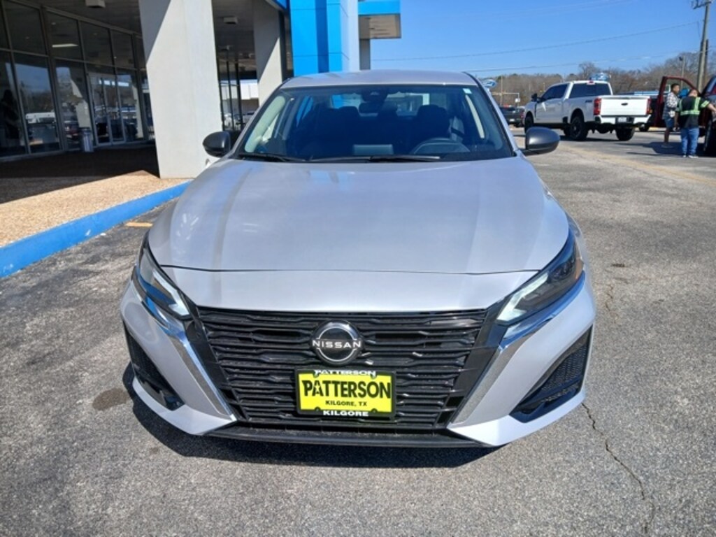 Used 2025 Nissan Altima SV Sedan