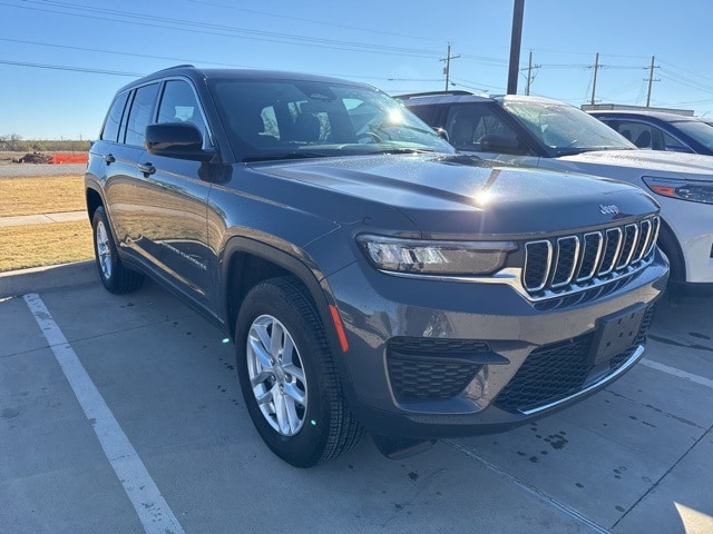 2025 Jeep Grand Cherokee Laredo's photo
