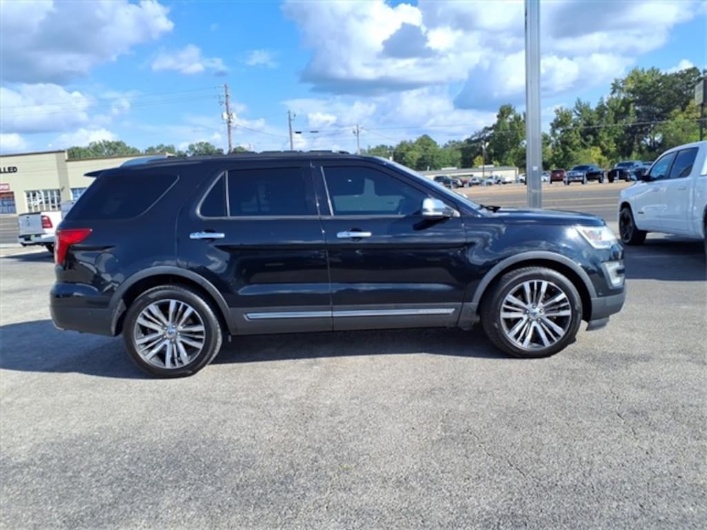 Used 2017 Ford Explorer Platinum SUV