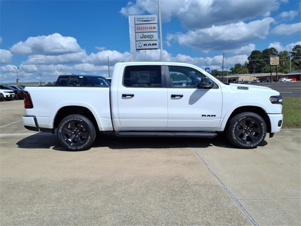 New 2026 Ram 1500 LONE STAR CREW CAB 4X4 5'7 BOX Pickup