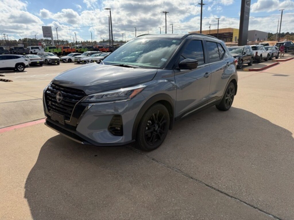 Used 2024 Nissan Kicks SR SUV