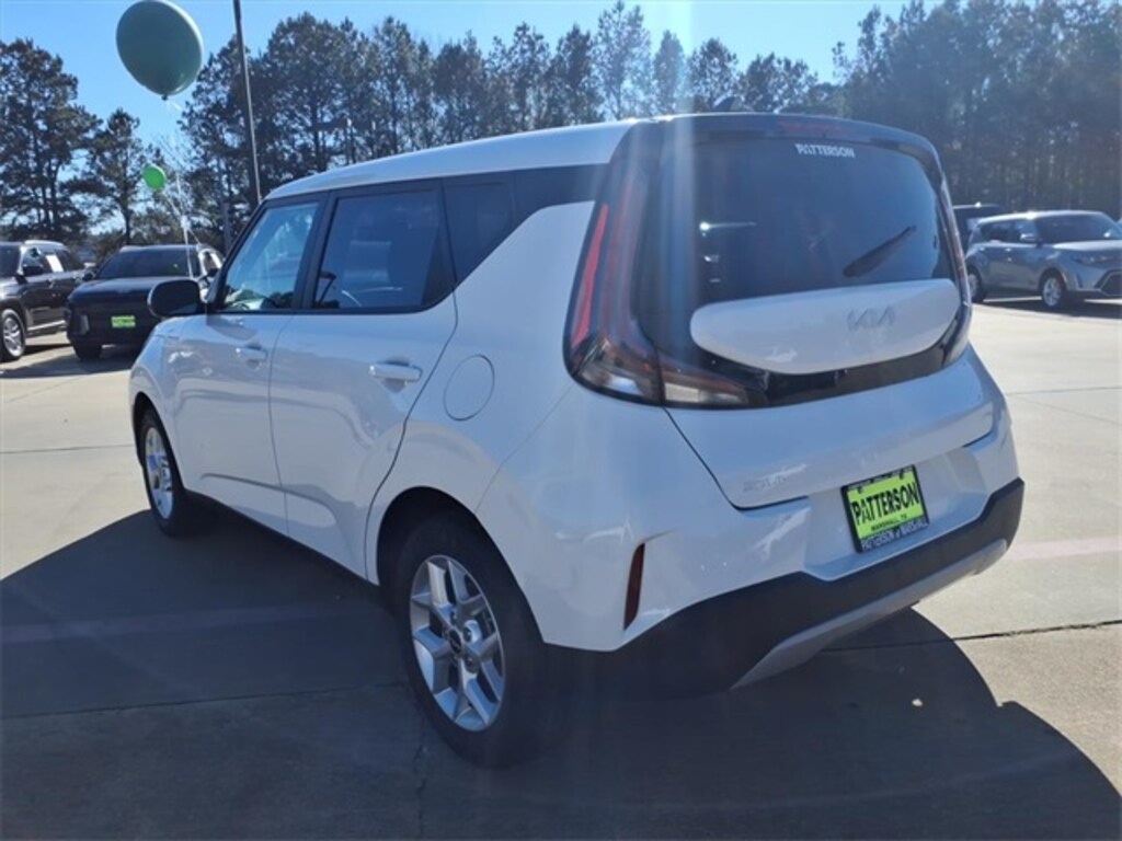 Used 2024 Kia Soul LX Hatchback