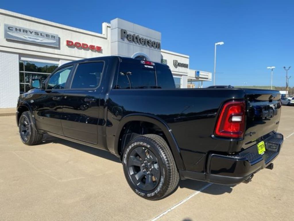 New 2026 Ram 1500 LONE STAR CREW CAB 4X4 5'7 BOX Pickup
