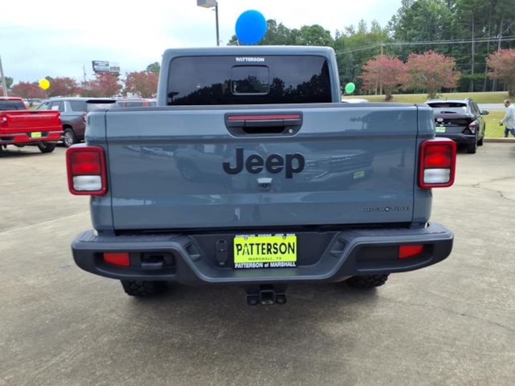 Used 2025 Jeep Gladiator Sport Truck Crew Cab