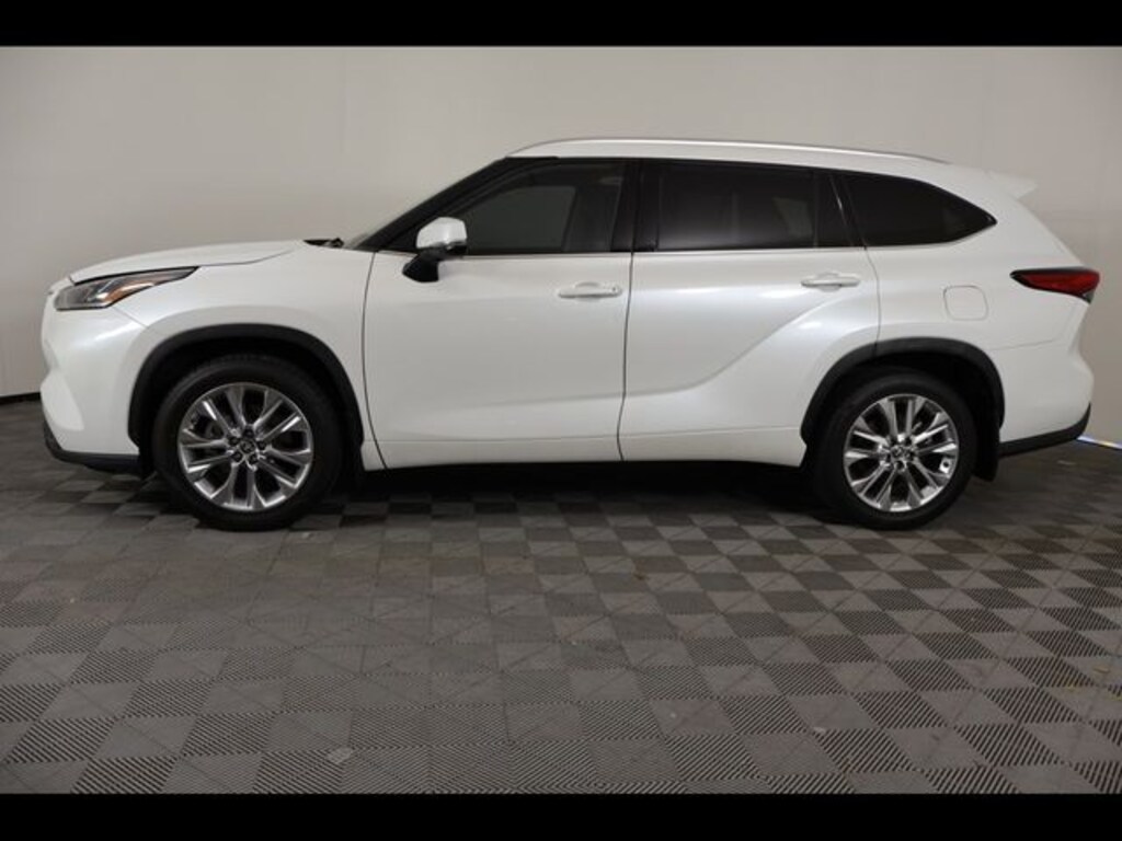 Used 2023 Toyota Highlander Hybrid Limited SUV
