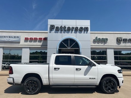 2026 Ram 1500 EXPRESS CREW CAB 4X4 5'7 BOX Pickup