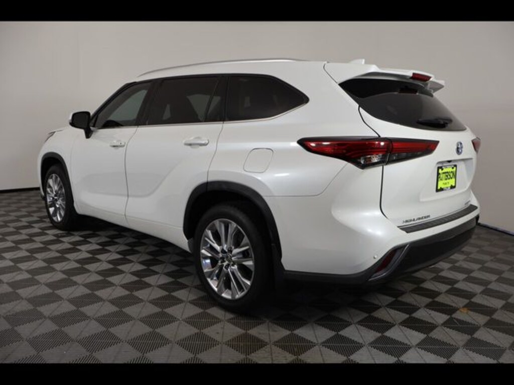 Used 2023 Toyota Highlander Hybrid Limited SUV