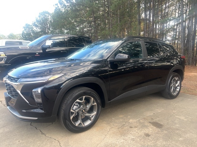 2025 Chevrolet Trax LT's photo