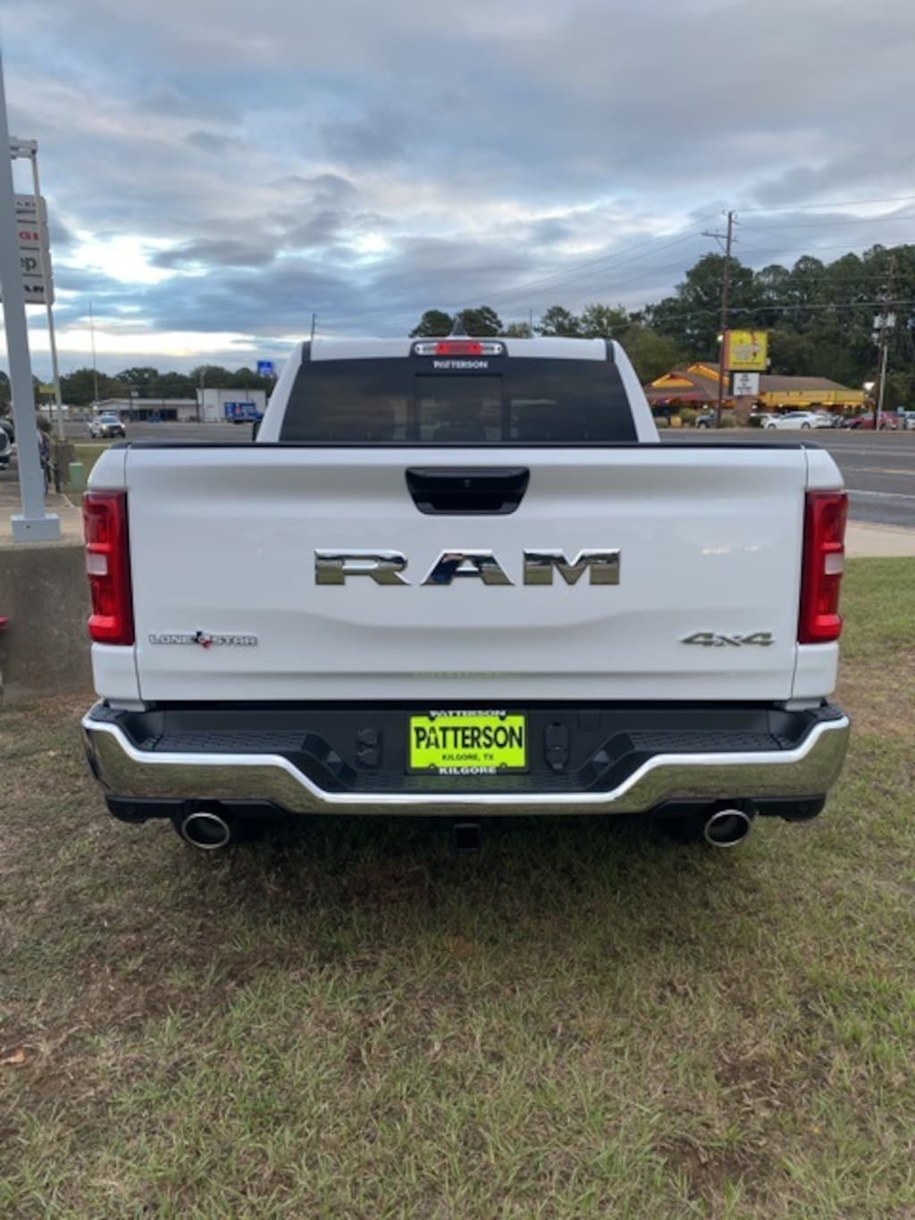 New 2026 Ram 1500 LONE STAR CREW CAB 4X4 5'7 BOX Pickup