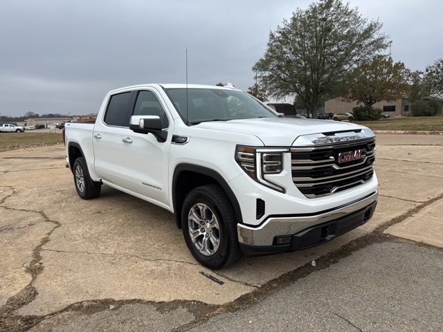 2025 GMC Sierra 1500 SLT's photo