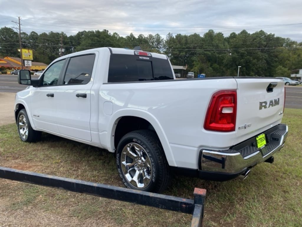 New 2026 Ram 1500 LONE STAR CREW CAB 4X4 5'7 BOX Pickup