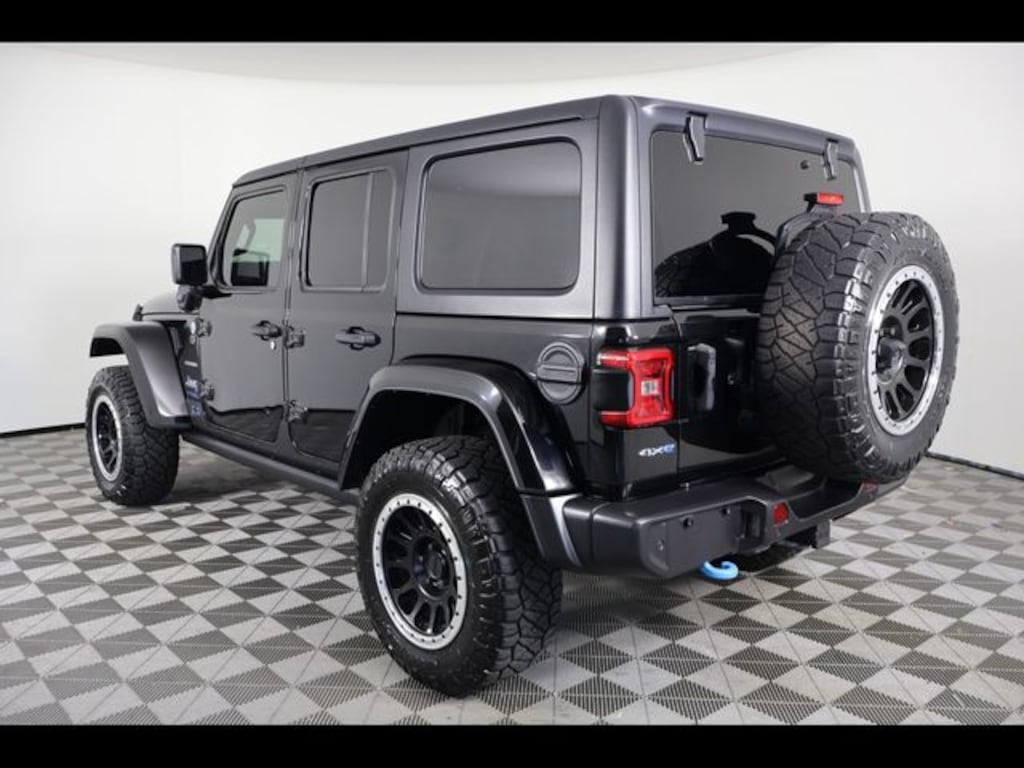 Used 2022 Jeep Wrangler Unlimited 4xe Sahara SUV