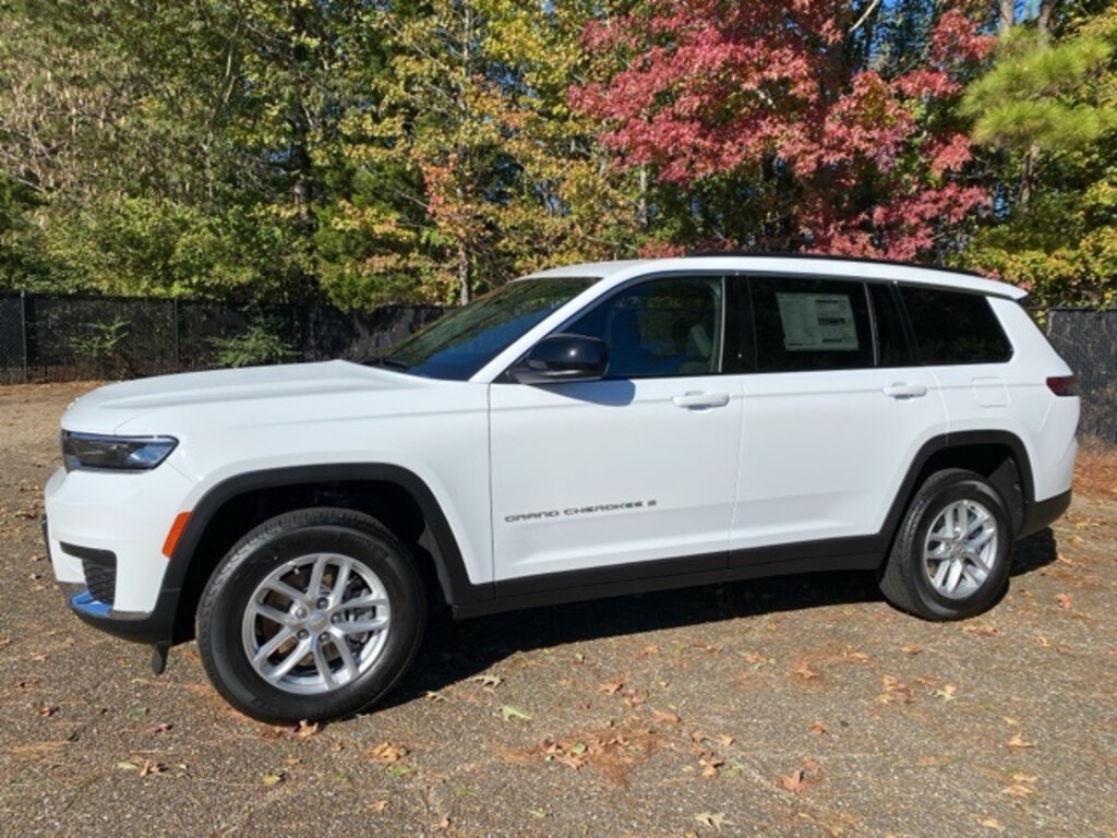 New 2025 Jeep Grand Cherokee L LAREDO 4X2 Sport Utility