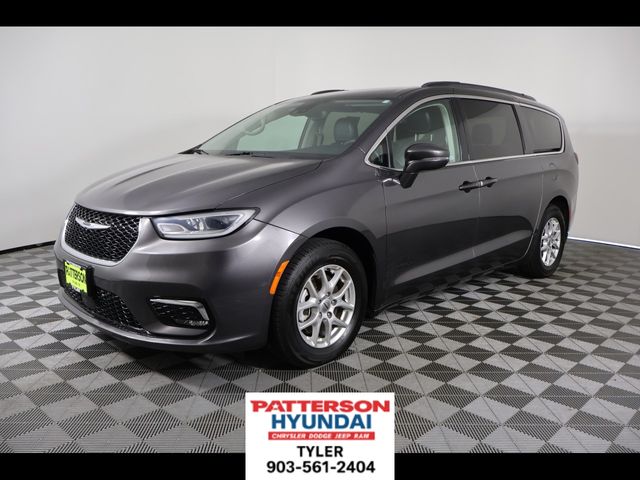Used 2022 Chrysler Pacifica Touring L