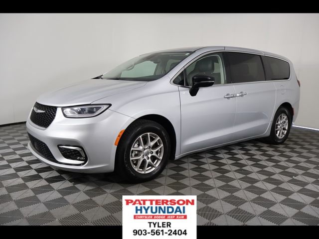 Used 2024 Chrysler Pacifica Touring L