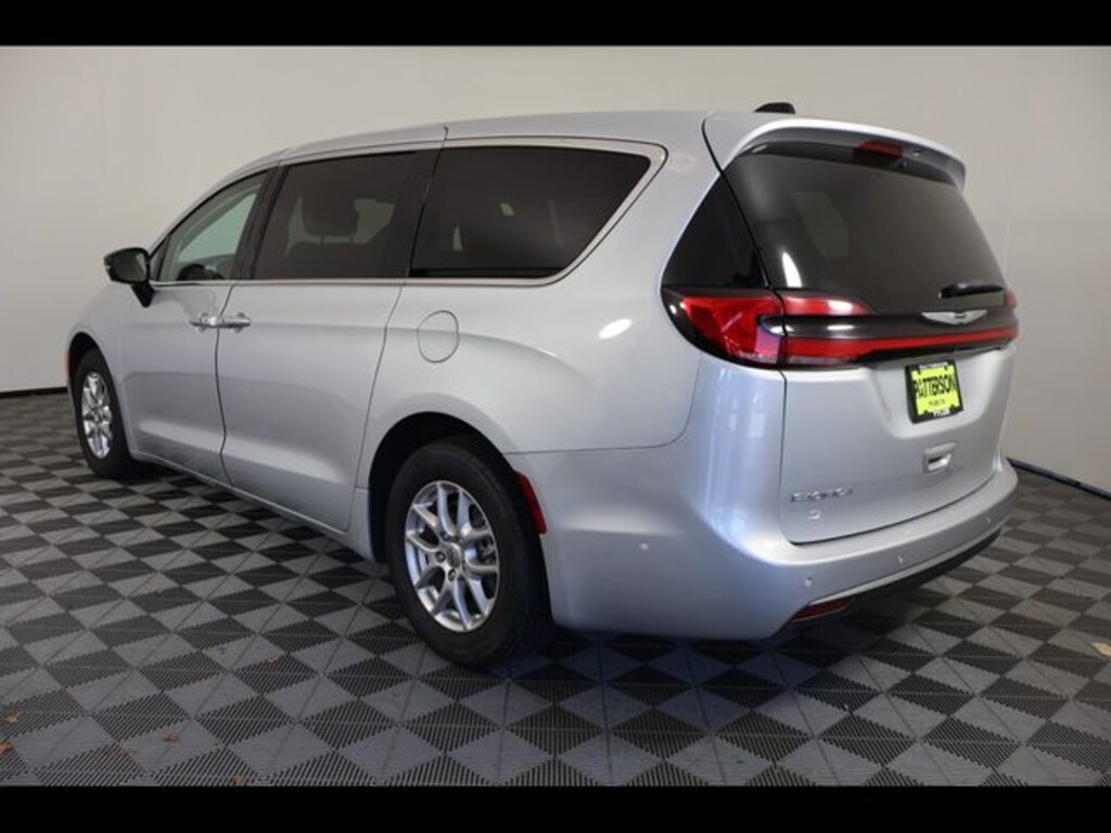 Used 2024 Chrysler Pacifica Touring L Van Passenger Van