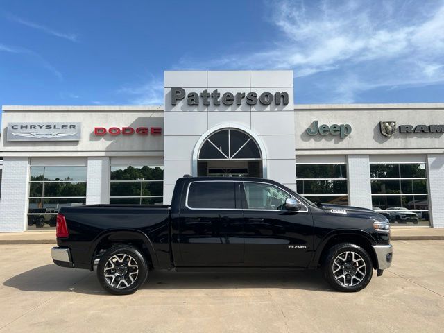New 2026 Ram 1500 LARAMIE CREW CAB 4X4 5'7 BOX